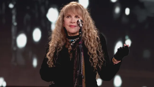 Stevie Nicks cancels hours before gig after ‘surgical procedure’