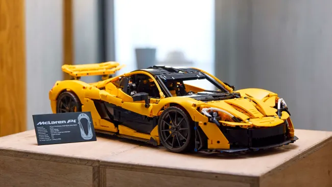 Lego Technic McLaren P1 is almost as high-tech as the real thing