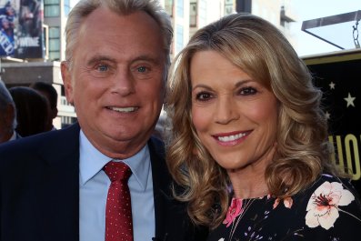 Fans Buzz as Vanna White and Ryan Seacrest Team Up on 'Wheel of Fortune'