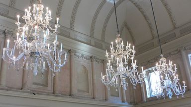 Chandelier 'tax' brought in by National Trust over Only Fools And Horses jokes