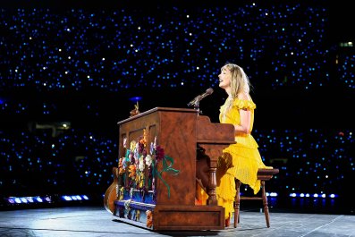 Taylor Swift Piano Issue During Show Raises Questions