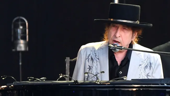 Bob Dylan making his 2024 UK shows ‘unique’ by banning fans from popular activity