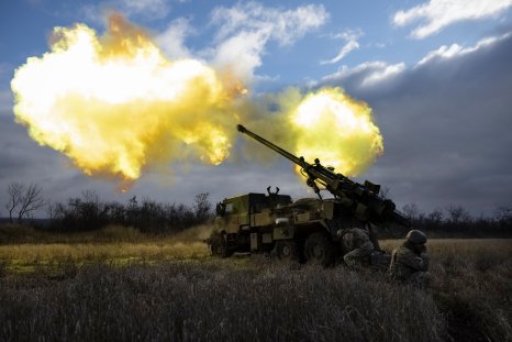 Russia Deploys Stalin-Era Howitzers to Ukraine Front Lines