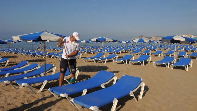 A Spanish holiday spot is fining tourists €250 for hogging sun loungers