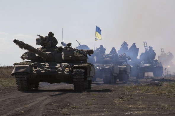 Watch: Ukraine Soldiers in U.S. Bradley Destroy Russian Troops