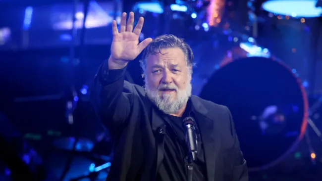 Russell Crowe ‘forced to flee London gig’ after fight breaks out