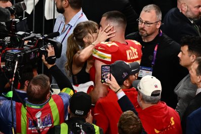 Fans Celebrate Travis Kelce's Shot at Taylor Swift One Year Later