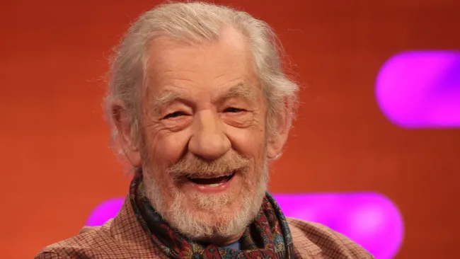 Sir Ian McKellen shocks with transformation as play completes 101st performance after his injury