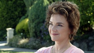 Neighbours star Janet Andrewartha dies