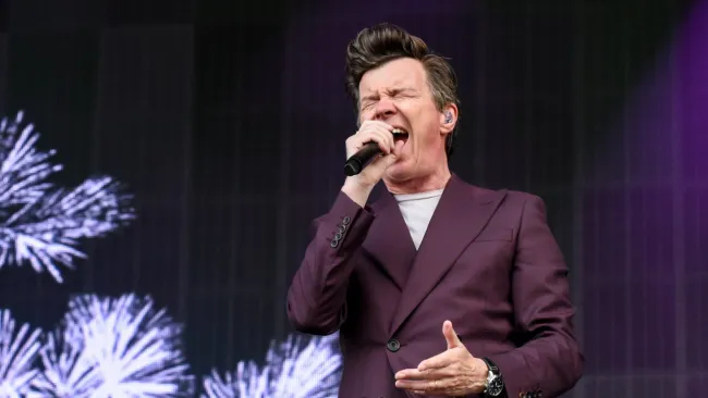 80s icon performs ‘hated’ song on back of trailer in surprise Latitude Festival set