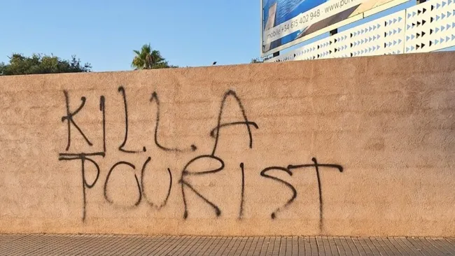 ‘Kill a tourist’ graffiti appears on wall in Mallorca after anti-tourism protest