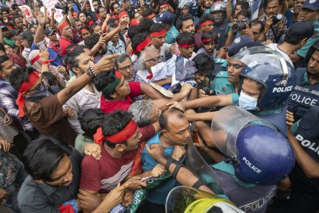 Bangladesh Bans Political Group Amid Protest Crackdown After 200 Dead