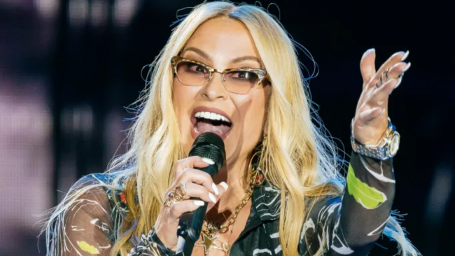 00s power pop icon Anastacia refuses to follow other artists in ‘terrifying’ music trend