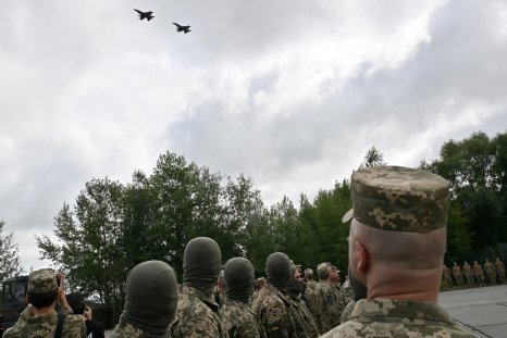 Ukraine's F-16 Success Relies on Key StrategyâWar Analysts