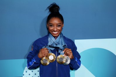 Simone Biles' Sister Shares Heartwarming Throwback Photo in Olympics Tribute