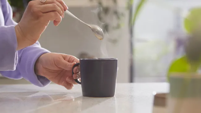 Do hot drinks cool you down in a heatwave?