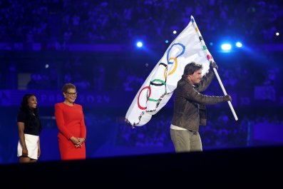 Injured Simone Biles Showed Up at the 2024 Olympics Closing Ceremony With an Unexpected Accessory