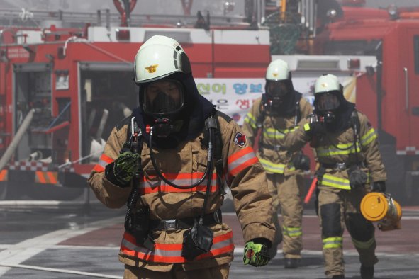 North Korea Trash Balloons Start Forest Fire Near Border: South