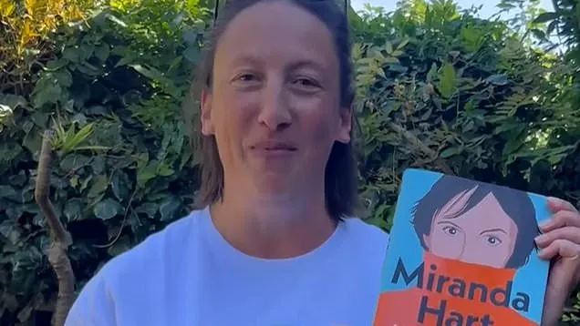 Miranda Hart supported by fans after candidly addressing weight gain and ‘illness’