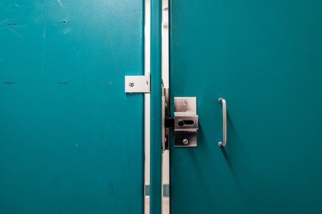 Hysterics at Woman Helping Friend 'Locked' in Bathroom Stall on Night Out