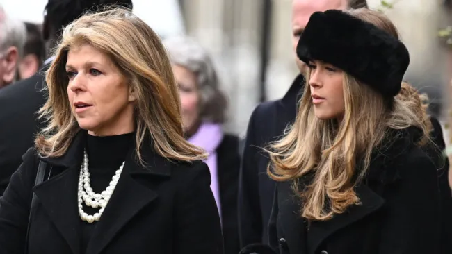 Kate Garraway and daughter, 18, speak to Derek Draper at his grave after bittersweet achievement