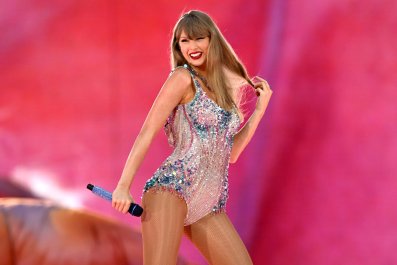 Fans Praise Taylor Swift Dancer Who Fell on Stage During London Eras Tour Show