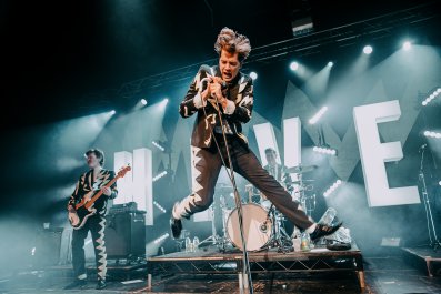 The Hives on Performing Live, Foo Fighters, Politics, AndrÃ© 3000 and Hawaii