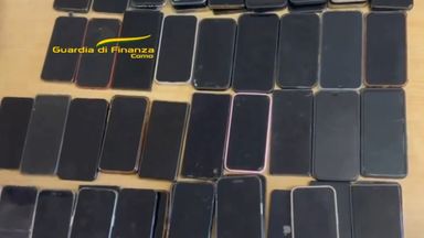 More than stolen 100 smartphones found hidden in tin foil