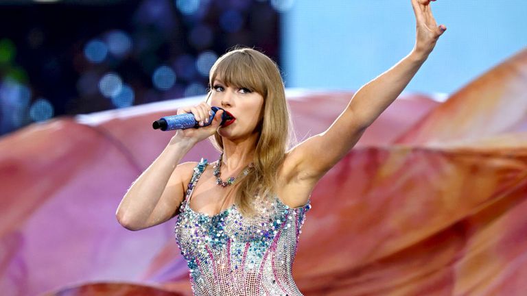 Taylor Swift on 'devastating' Vienna cancellations - and praises London as a 'beautiful dream'