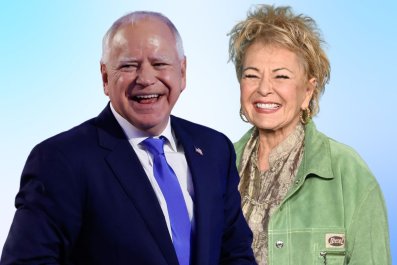 Roseanne Barr's Reaction to Tim Walz Photo Takes Off Online