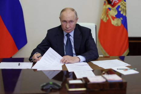 Putin Shifts Blame as Kursk Failures Dampen Russians' Approval