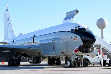 US Sends Reconnaissance Plane To Snoop on Russia