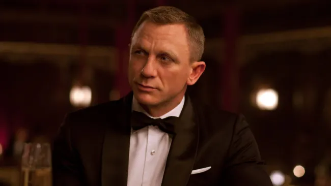 Daniel Craig ‘a long way from James Bond’ in very ‘explicit’ Queer sex scenes