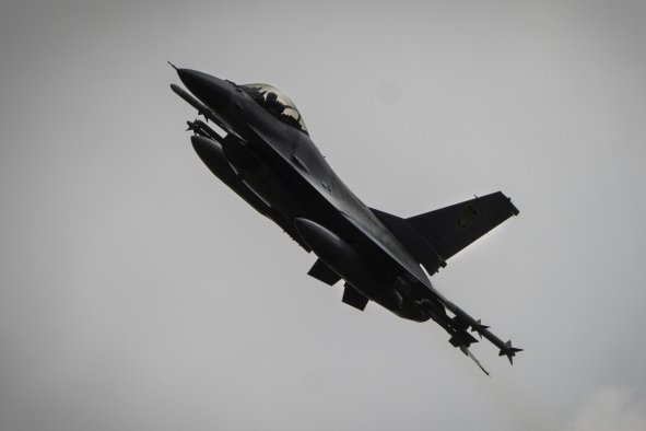 US Experts Search for Answers in Ukrainian F-16 Crash