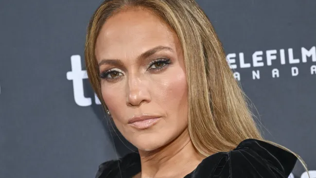 Jennifer Lopez has ‘deep conversation’ with Matt Damon at event for Ben Affleck-produced film