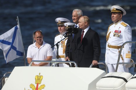 Putin Caught Exaggerating Size of Russian Fleet in Arctic Navy Drills