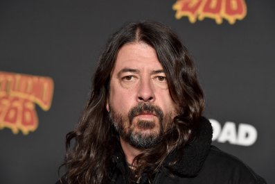 Dave Grohl's Image 'Tarnished' by Infidelity but He'll Be ForgivenâExperts