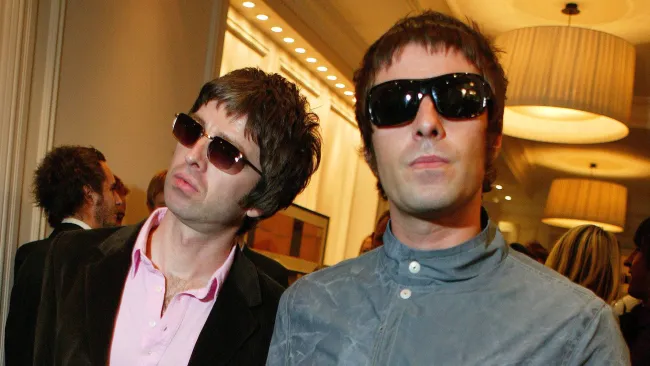 Huge 90s UK rock band make Oasis dig as they announce surprise 30th anniversary tour