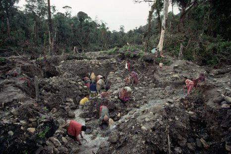 Tribal Battle at Gold Mine Leaves Dozens Dead