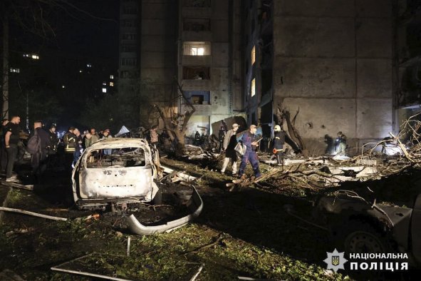 Russia Targets Kharkiv Apartments in Glide Bomb Attack