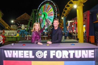 Vanna White 'Glitch' Moment Scares 'Wheel of Fortune' Fans