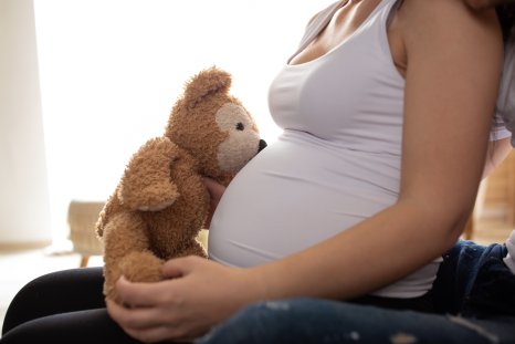 Russia Cracks Down on People Who Refuse To Have Babies