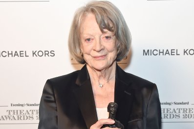 Maggie Smith Tributes Pour In As 'Harry Potter' And 'Downton' Star Dies