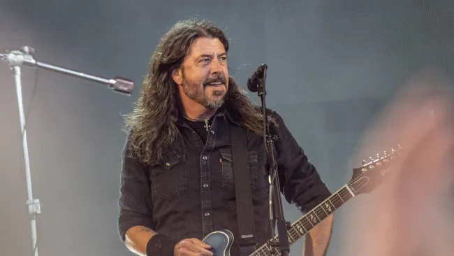 Fans share disappointment as Foo Fighters cancel first show since Dave Grohl scandal