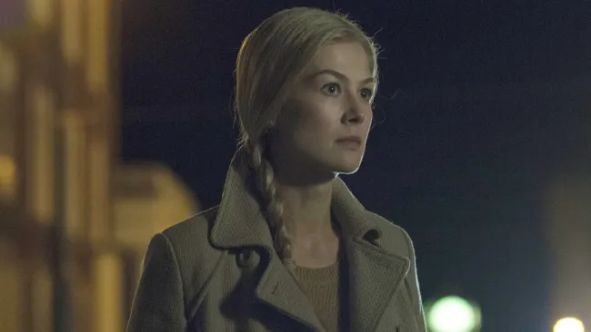 Gone Girl still has one of the most defining female anti-hero scenes 10 years later