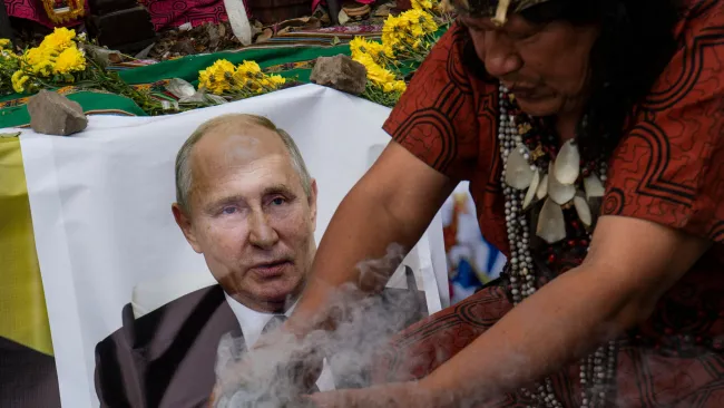 Putin ‘met with shamans in Mongolia to ask about using nukes’