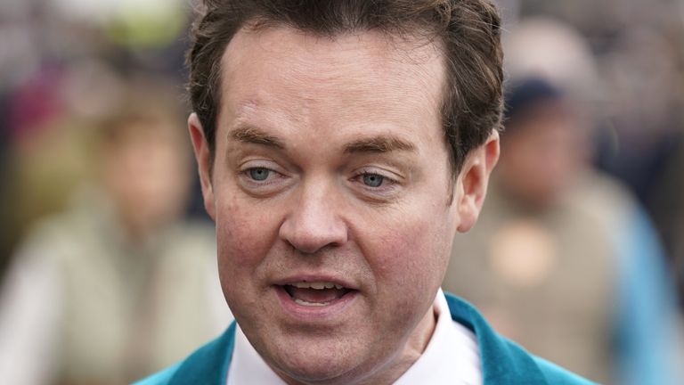 Stephen Mulhern apologises to tenants over 'squalor' at his rental home